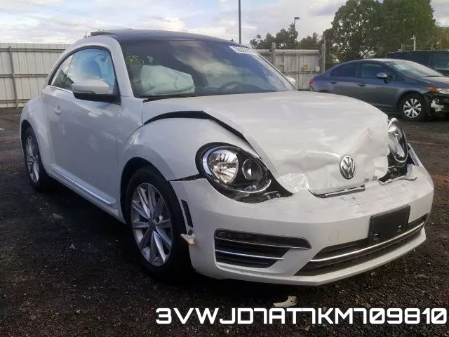 3VWJD7AT7KM709810 2019 Volkswagen Beetle, SE