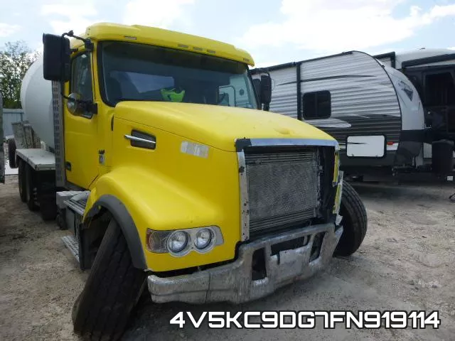 4V5KC9DG7FN919114 2015 Volvo VHD