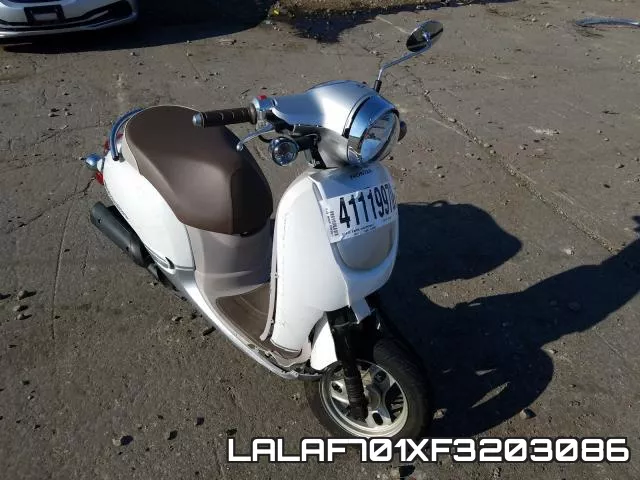 LALAF701XF3203086 2015 Honda NCH50