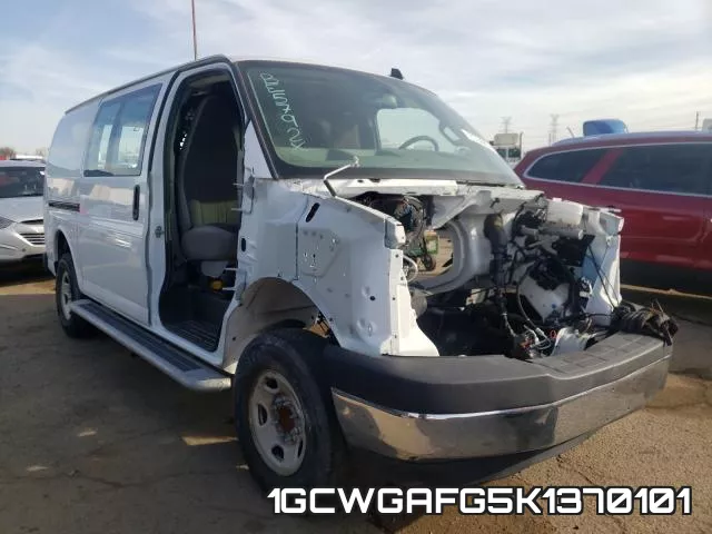 1GCWGAFG5K1370101 2019 Chevrolet Express