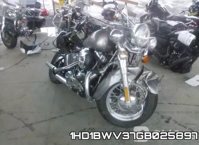 1HD1BWV37GB025897 2016 Harley-Davidson FLSTC, Heritage Softail Classic