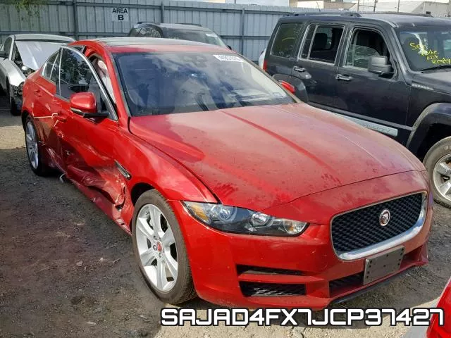 SAJAD4FX7JCP37427 2018 Jaguar XE, Premium