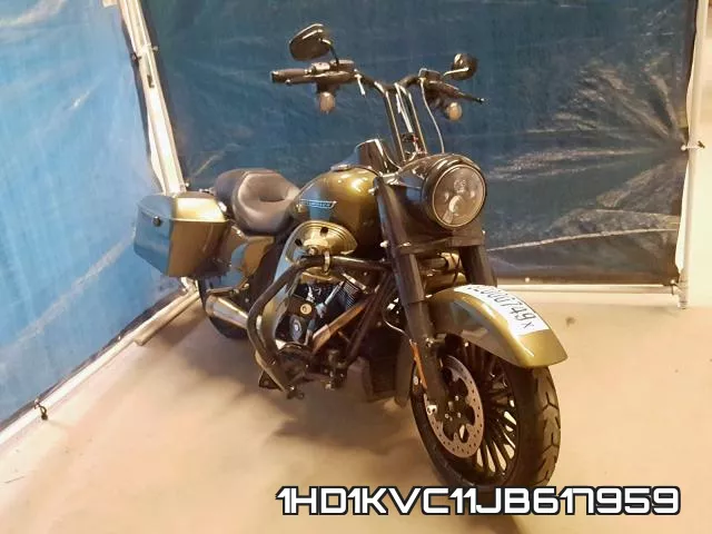 1HD1KVC11JB617959 2018 Harley-Davidson FLHRXS