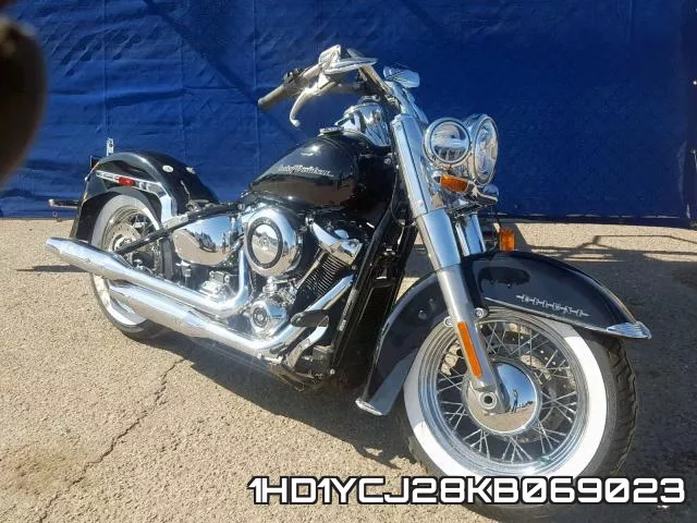 1HD1YCJ28KB069023 2019 Harley-Davidson FLDE