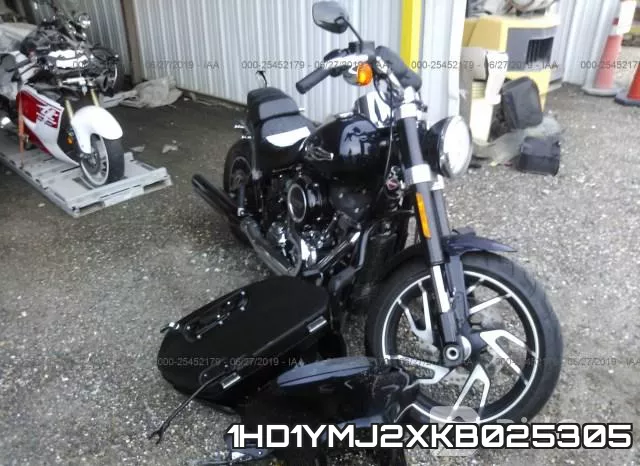 1HD1YMJ2XKB025305 2019 Harley-Davidson FLSB