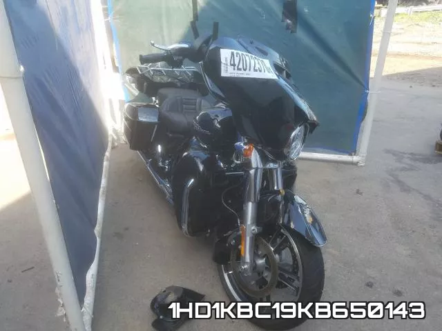 1HD1KBC19KB650143 2019 Harley-Davidson FLHX