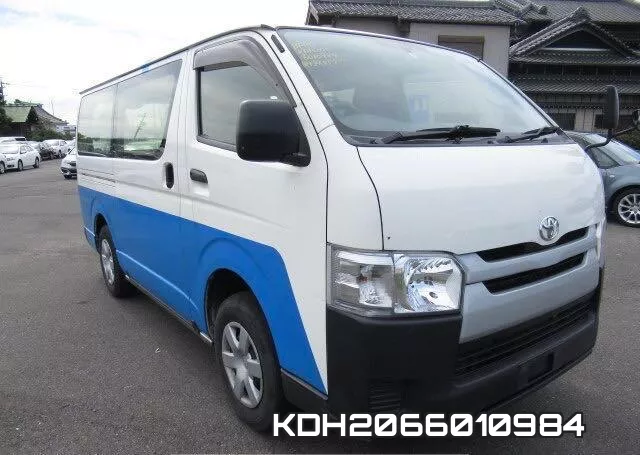 KDH2066010984 2015 Toyota Van,